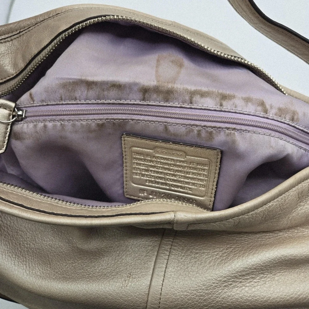 Coach Hobo Bag Womens‎ Large Beige Leather Zip Closure Purple Satin Lined